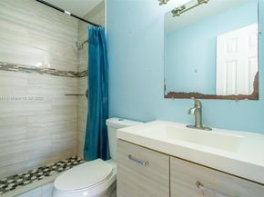 7217 SW 3rd Ct, North Lauderdale FL 33068