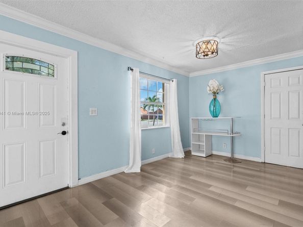 7217 SW 3rd Ct, North Lauderdale FL 33068