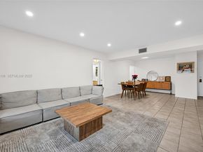 4020 N Hills Dr 29, Hollywood FL 33021