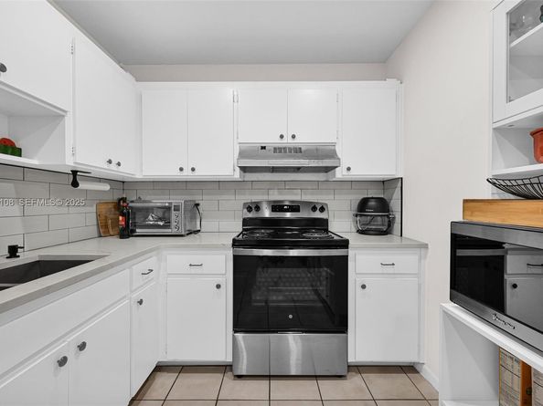 4020 N Hills Dr 29, Hollywood FL 33021