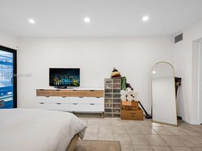 4020 N Hills Dr 29, Hollywood FL 33021