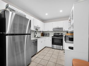 4020 N Hills Dr 29, Hollywood FL 33021