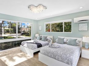 Undisclosed Address #A11952298, Hollywood FL 33019