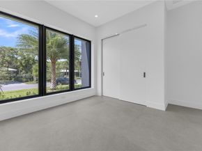 3205 Leigh Rd, Pompano Beach FL 33062