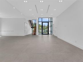 3205 Leigh Rd, Pompano Beach FL 33062