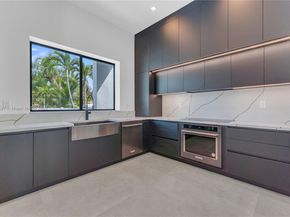 3205 Leigh Rd, Pompano Beach FL 33062