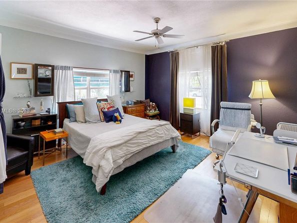 561 NW 53rd St, Miami FL 33127