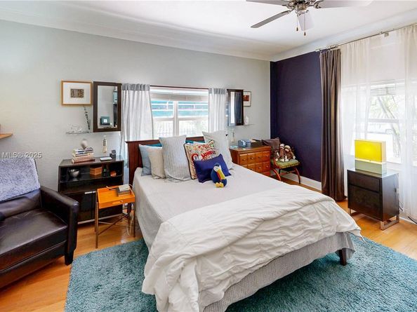 561 NW 53rd St, Miami FL 33127