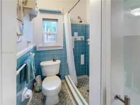 561 NW 53rd St, Miami FL 33127