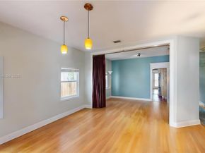 561 NW 53rd St, Miami FL 33127