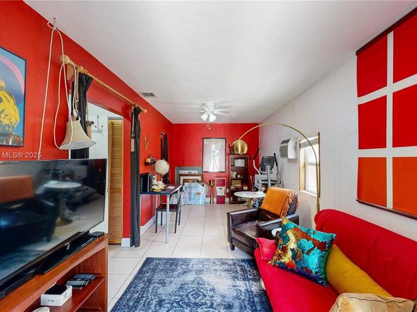 561 NW 53rd St, Miami FL 33127