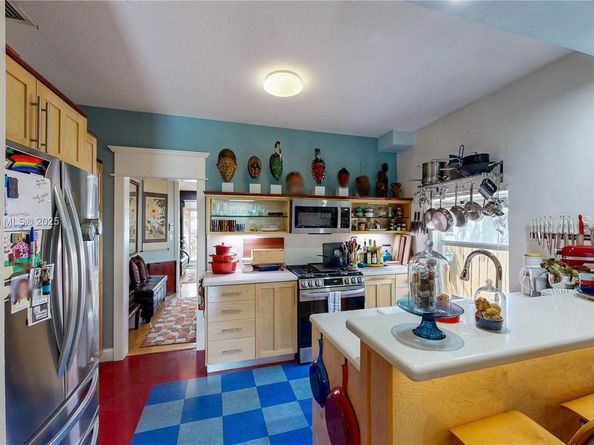 561 NW 53rd St, Miami FL 33127