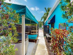 561 NW 53rd St, Miami FL 33127