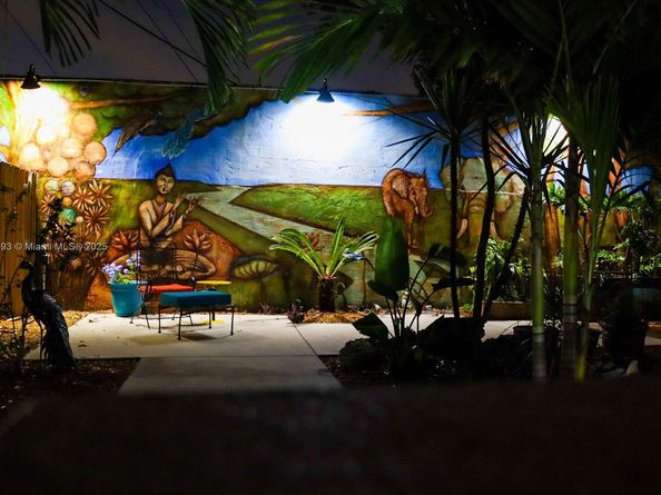 561 NW 53rd St, Miami FL 33127