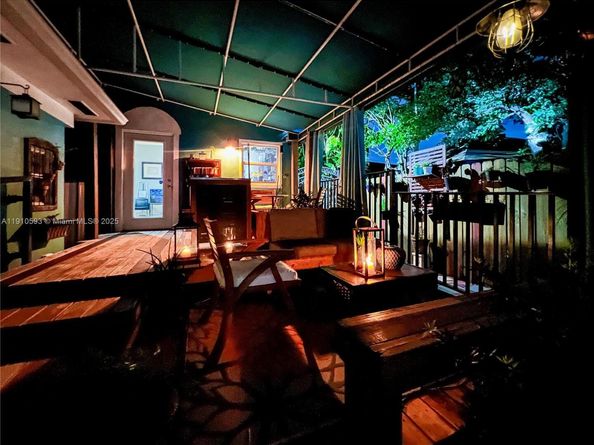 561 NW 53rd St, Miami FL 33127