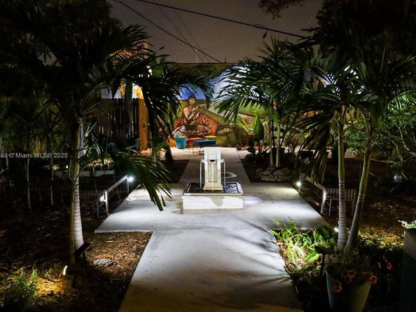 561 NW 53rd St, Miami FL 33127
