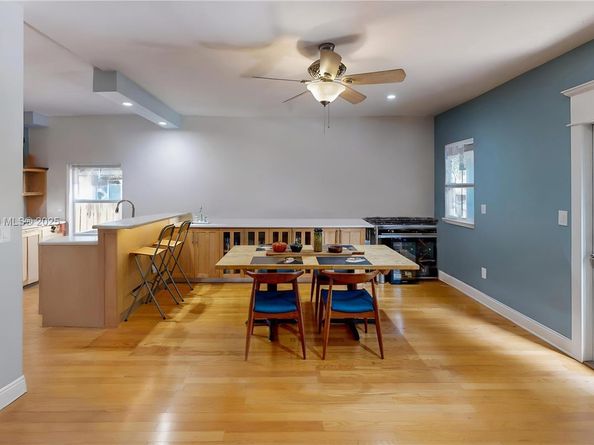 561 NW 53rd St, Miami FL 33127