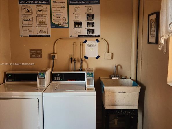 6731 Cypress Rd 411, Plantation FL 33317