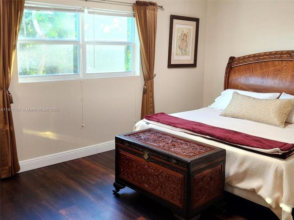 6731 Cypress Rd 411, Plantation FL 33317