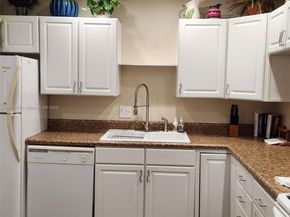 6731 Cypress Rd 411, Plantation FL 33317