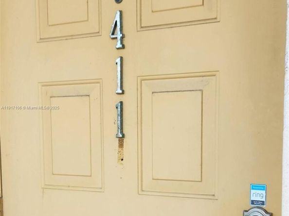 6731 Cypress Rd 411, Plantation FL 33317