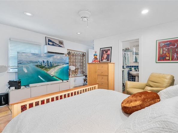 4421 Post Ave, Miami Beach FL 33140