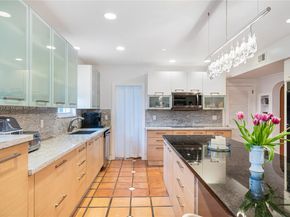 4421 Post Ave, Miami Beach FL 33140