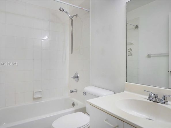 1498 NW 153rd Ln, Pembroke Pines FL 33028