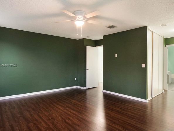 1498 NW 153rd Ln, Pembroke Pines FL 33028