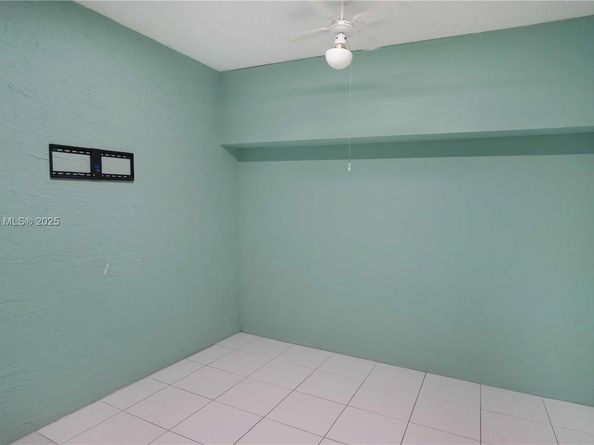 1498 NW 153rd Ln, Pembroke Pines FL 33028