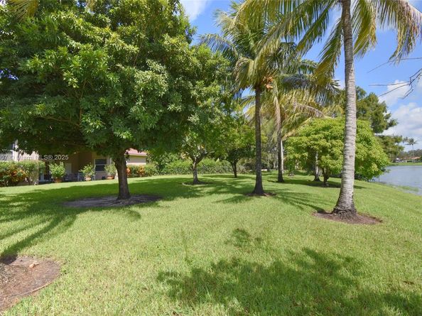 4240 SW 131st Ave, Davie FL 33330