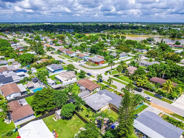 14820 SW 297th St, Homestead FL 33033