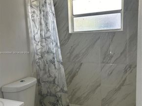 916 SW 10th St, Hallandale Beach FL 33009