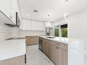 12273 SW 27th St, Miami FL 33175