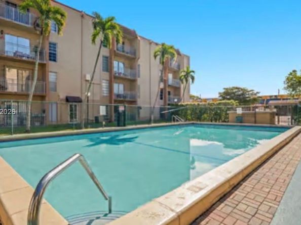 4841 NW 7th St 3034, Miami FL 33126