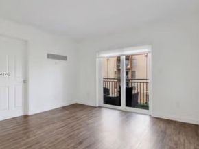 4841 NW 7th St 3034, Miami FL 33126