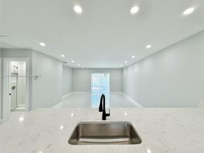 11240 SW 33rd Cir Pl, Miami FL 33165