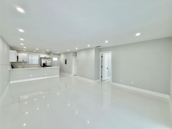 11240 SW 33rd Cir Pl, Miami FL 33165