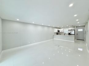 11240 SW 33rd Cir Pl, Miami FL 33165
