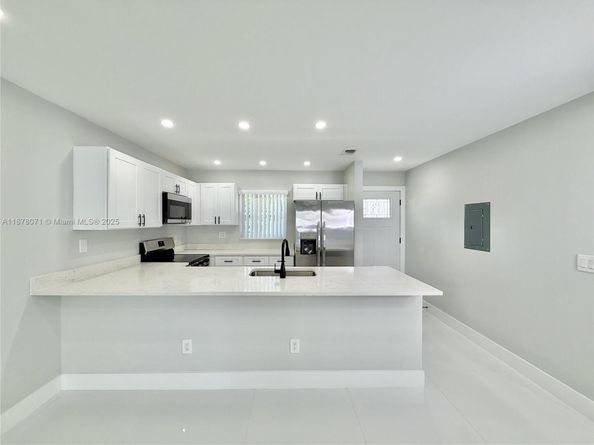 11240 SW 33rd Cir Pl, Miami FL 33165