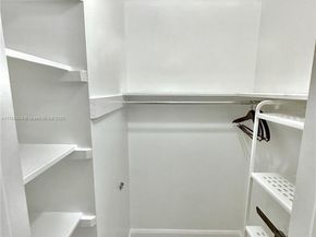 2201 NE 66th St 1301, Fort Lauderdale FL 33308