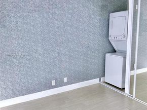 2201 NE 66th St 1301, Fort Lauderdale FL 33308