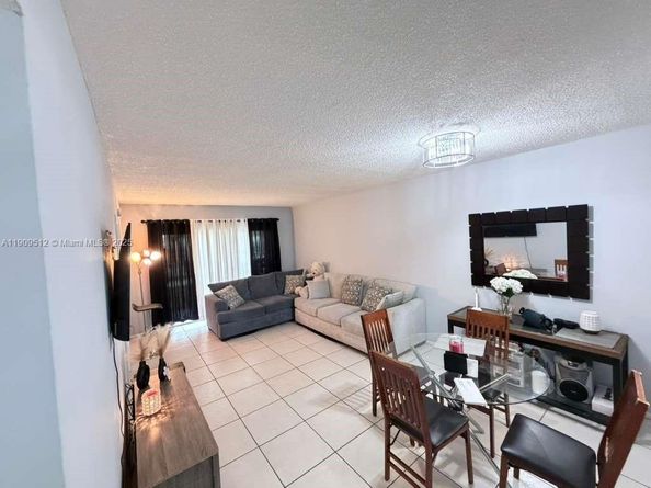 4311 Crystal Lake Dr 120, Deerfield Beach FL 33064