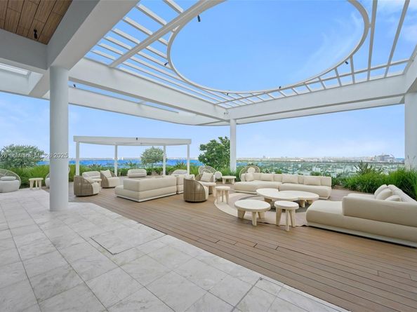 580 72nd Street 611, Miami Beach FL 33141