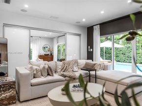 54 Bay Heights Dr, Miami FL 33133