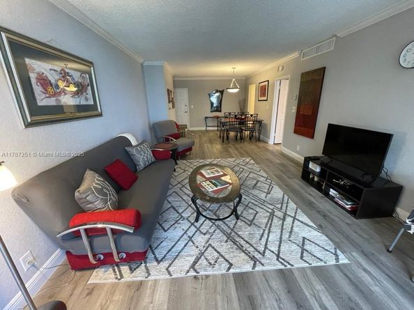 2501 S Ocean Dr 1617, Hollywood FL 33019