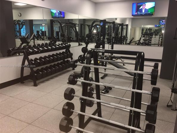 2501 S Ocean Dr 1617, Hollywood FL 33019
