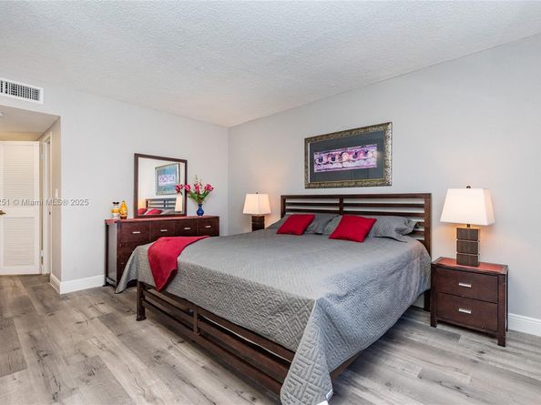 2501 S Ocean Dr 1617, Hollywood FL 33019
