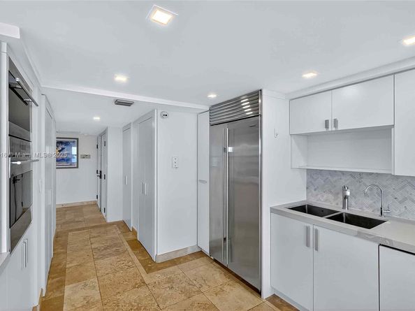 3 Grove Isle Dr C1802, Coconut Grove FL 33133