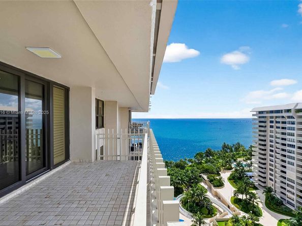 3 Grove Isle Dr C1802, Coconut Grove FL 33133